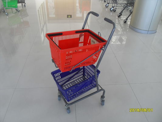 Chine Chariot rouge/bleu à achats de supermarché avec le pivot 4 roulettes de PVC de 3 pouces usine
