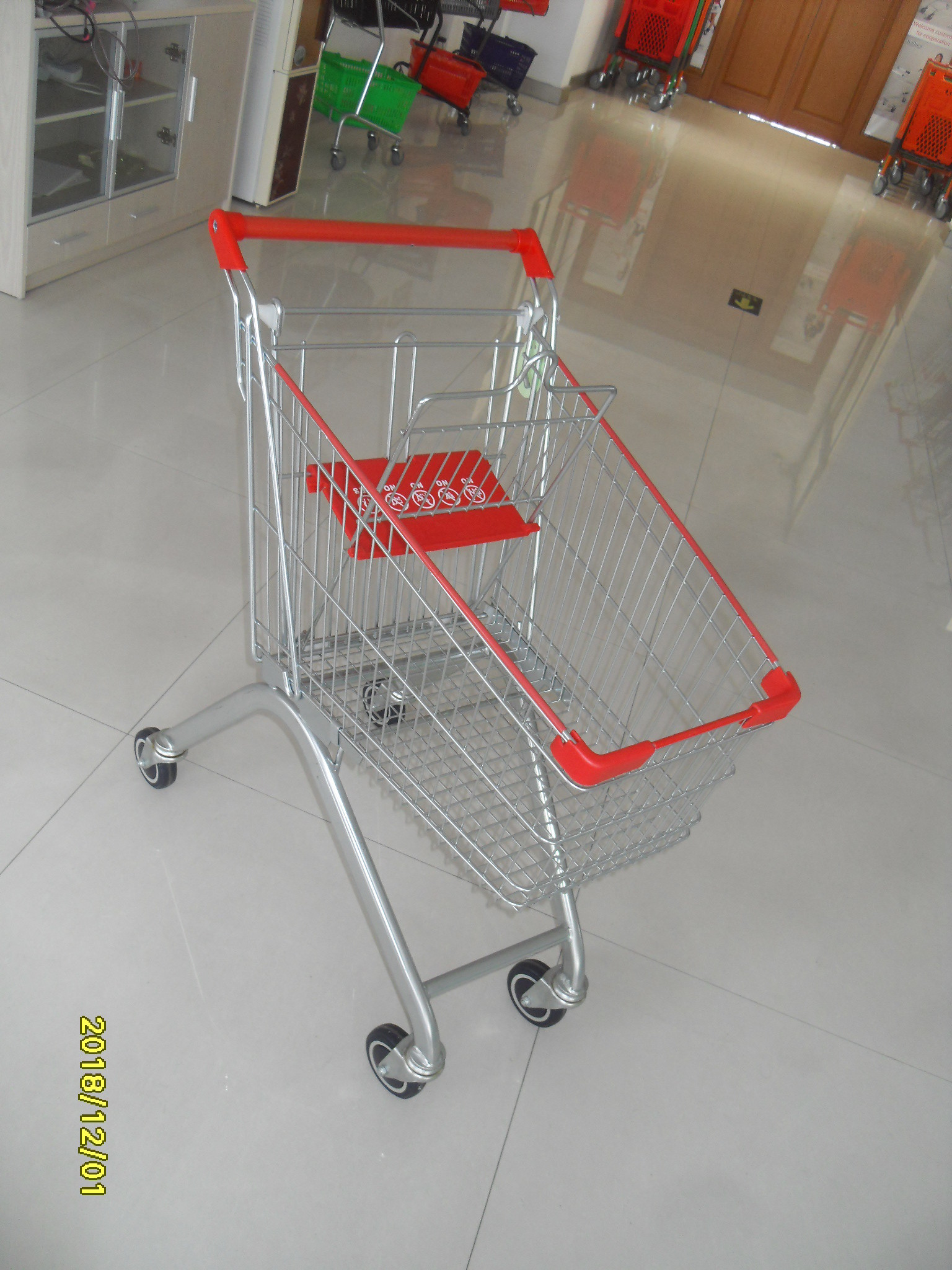 Q195 Supermarket Push Cart 60L Capacity Small Shopping Trolley 750x461x935mm